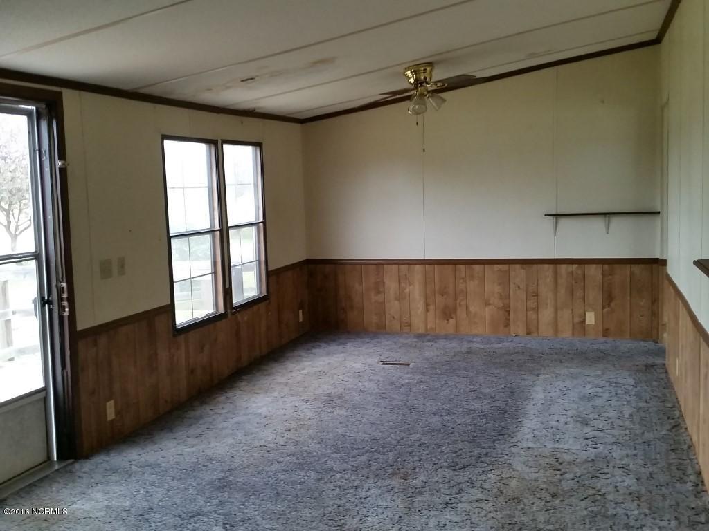350 Brick Kitchen Road Hookerton, NC 28538 - Photo 4 of 20 29 LIVING