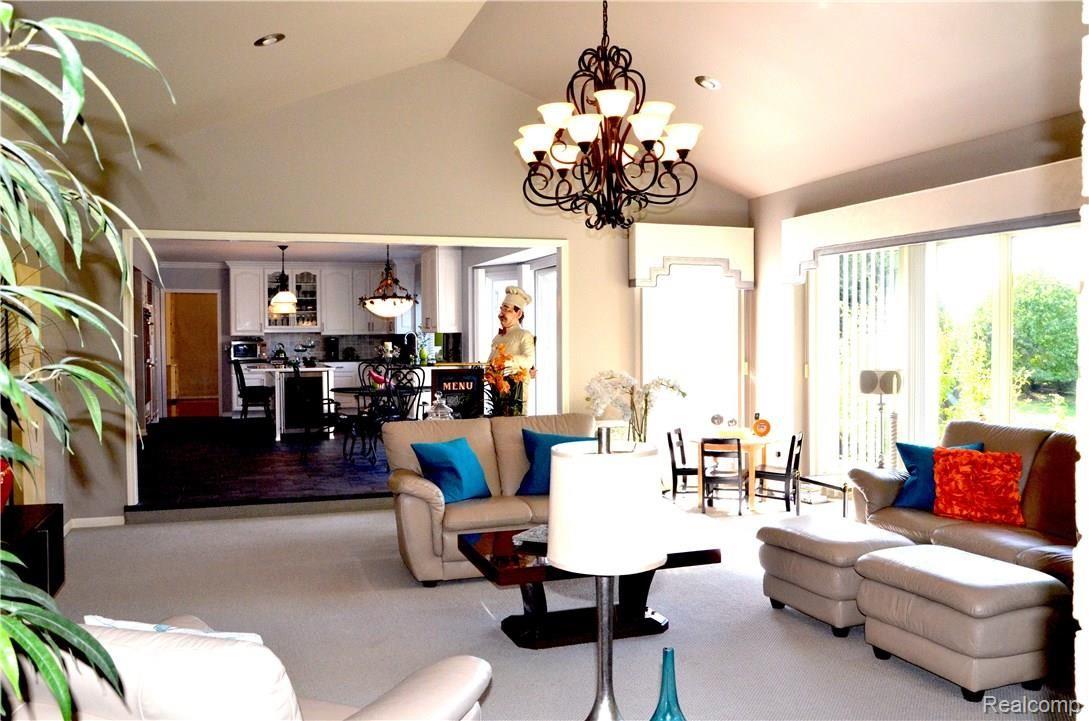 5806 Wellwood Drive Rochester, MI 48306 - Photo 22 of 76 Spectacular Great Room with fireplace ~ invite / enjoy Family and Friends (plenty of natural lighting)