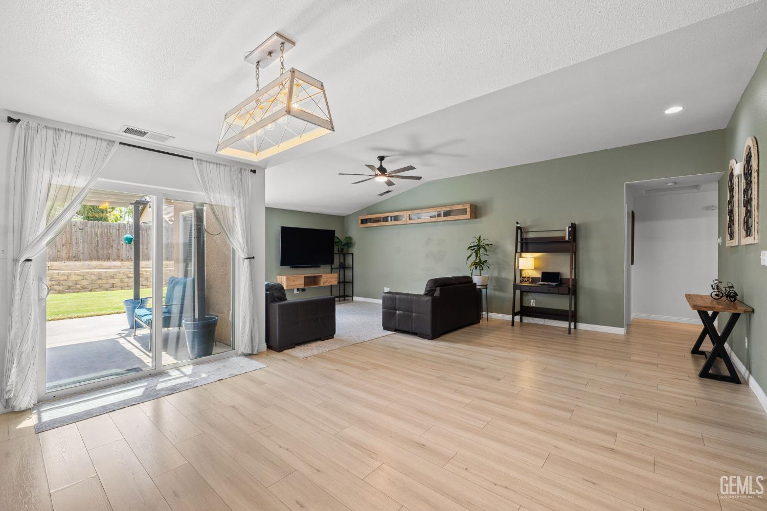 Undisclosed Address Bakersfield, CA 93312 - Photo 6 of 41