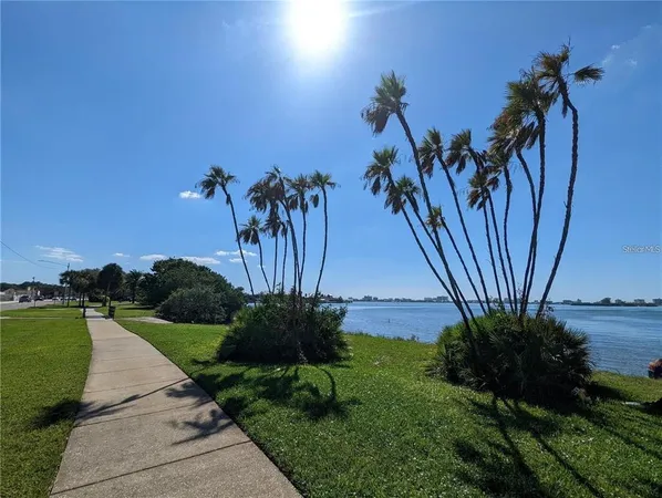 $1,775 | 1922 Springtime Avenue, Clearwater, FL 33755