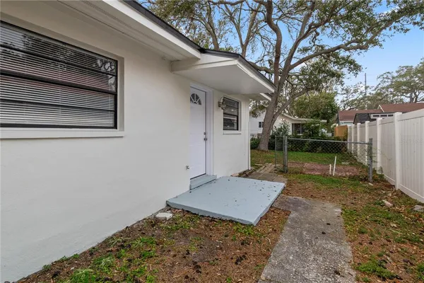$1,800 | 1922 Springtime Avenue, Clearwater, FL 33755