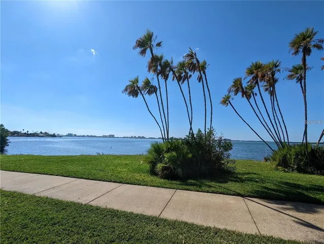 $2,000 | 1922 Springtime Avenue, Clearwater, FL 33755