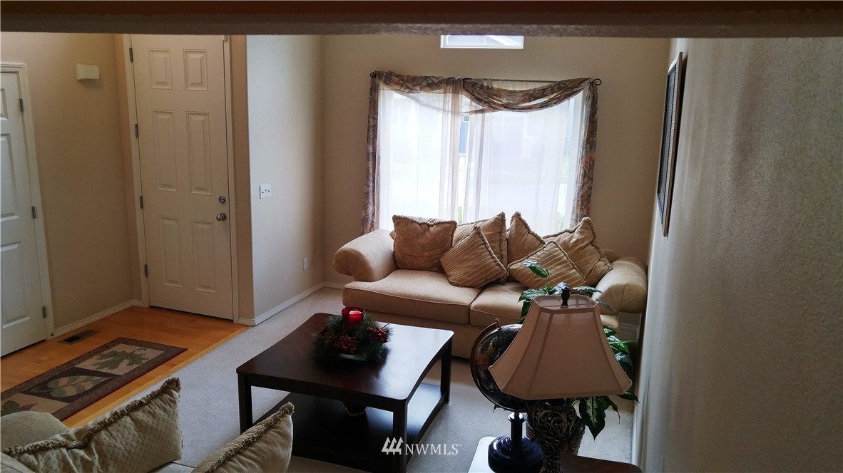 111 202nd Street Southeast Bothell, WA 98012 - Photo 3 of 20