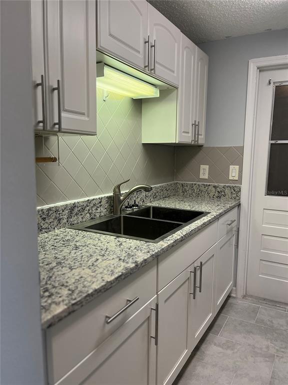 4945 Elkner Street New Port Richey, FL 34652 - Photo 8 of 27