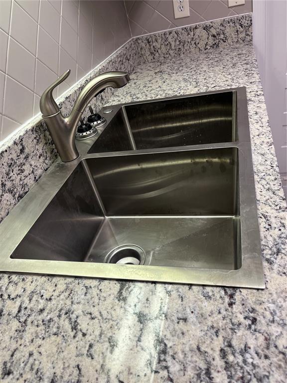 4945 Elkner Street New Port Richey, FL 34652 - Photo 9 of 27