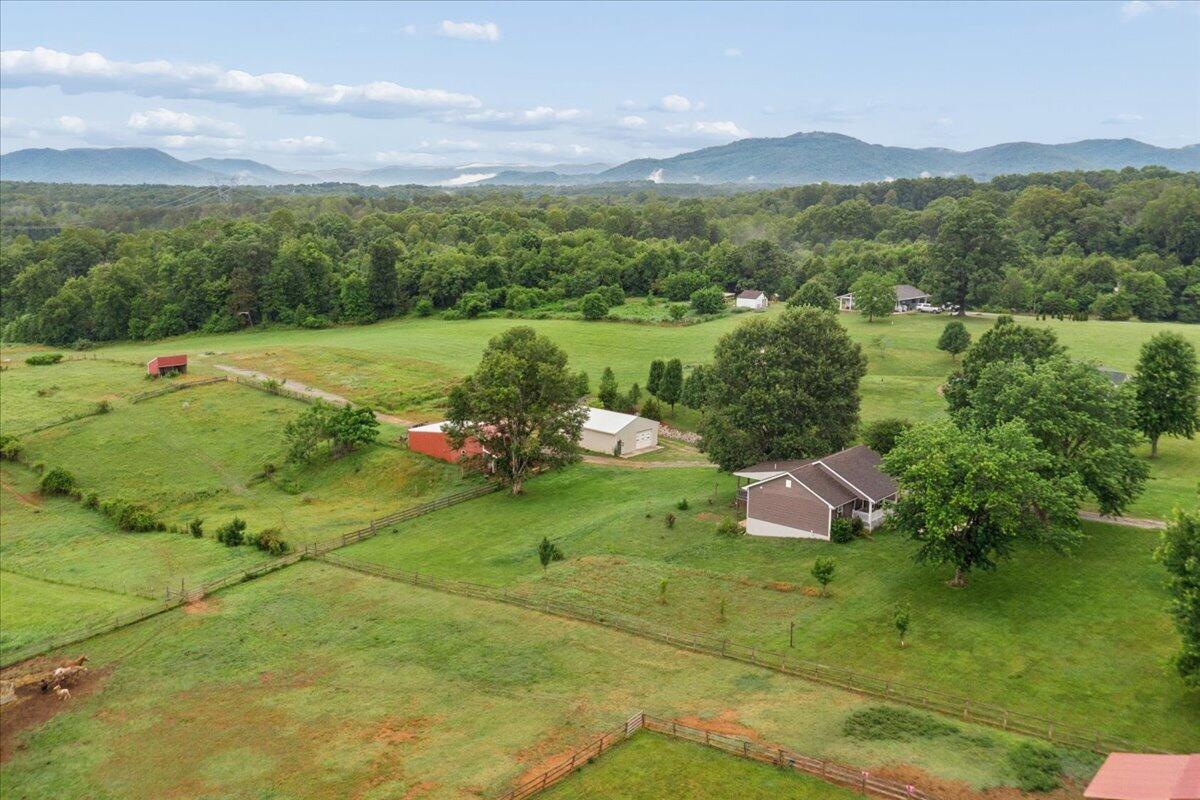 1911 Von Roy Road Bedford, VA 24523 - Photo 47 of 51 48-1911 Von Roy Rd-48