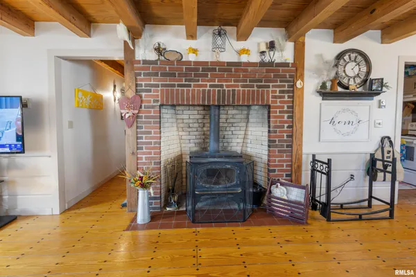 $233,000 | 265 Moss Lane, Dongola, IL 62926