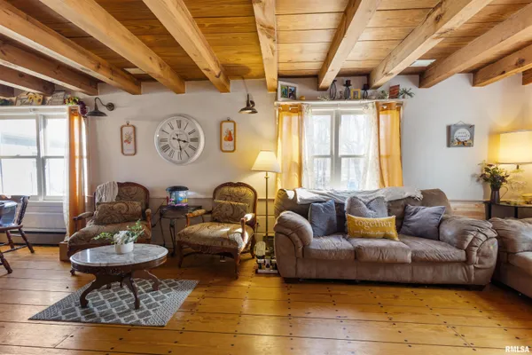 $233,000 | 265 Moss Lane, Dongola, IL 62926