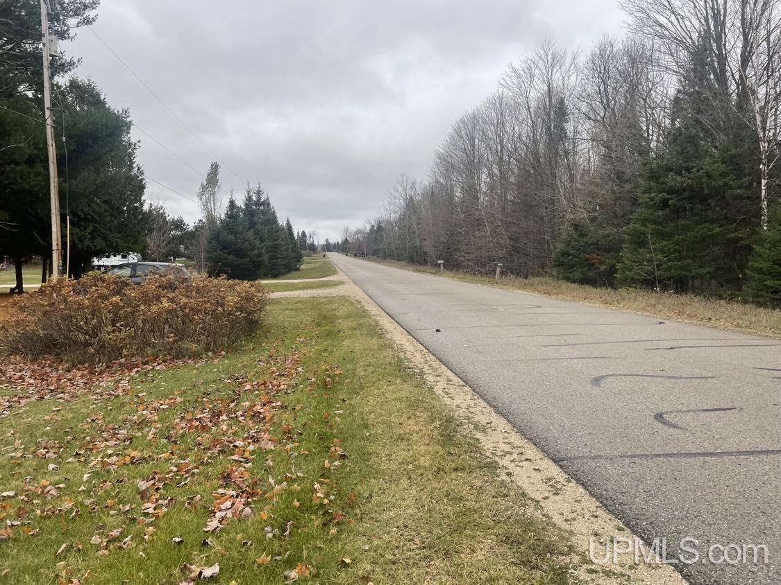 1402 West Kendall Road Manistique, MI 49854 - Photo 5 of 10 Gallery Image 5