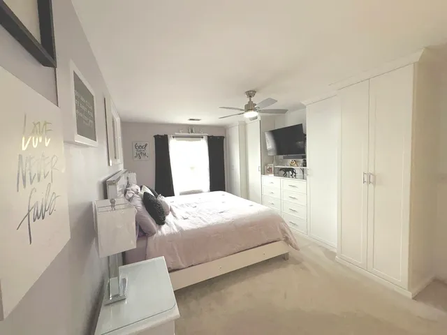 $295,000 | 2115 Jasmine Drive, Crest Hill, IL 60403