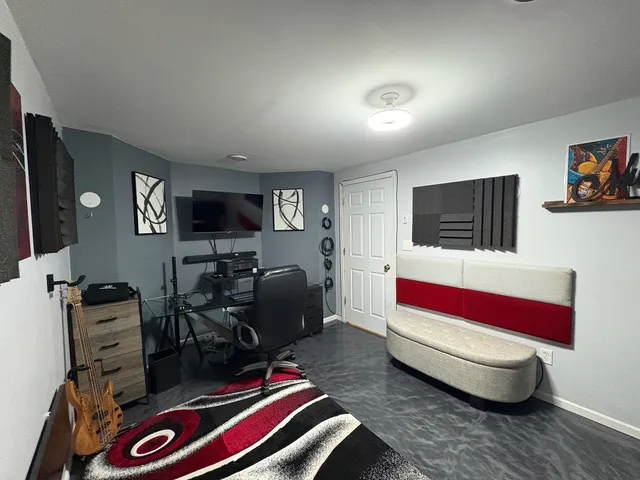 $295,000 | 2115 Jasmine Drive, Crest Hill, IL 60403