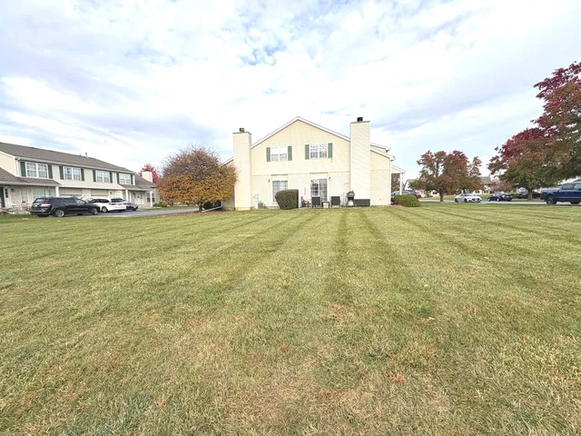 $295,000 | 2115 Jasmine Drive, Crest Hill, IL 60403