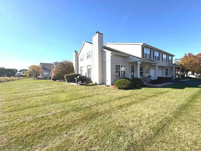 $295,000 | 2115 Jasmine Drive, Crest Hill, IL 60403