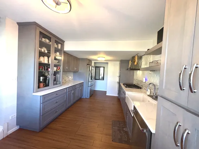 $295,000 | 2115 Jasmine Drive, Crest Hill, IL 60403