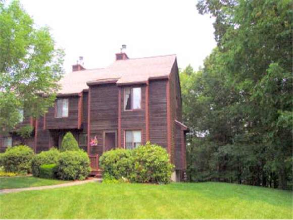 1 Thornhill Road, Unit 1 Stratham, NH 03885 - Photo 1 of 8