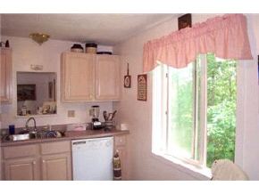 1 Thornhill Road, Unit 1 Stratham, NH 03885 - Photo 4 of 8