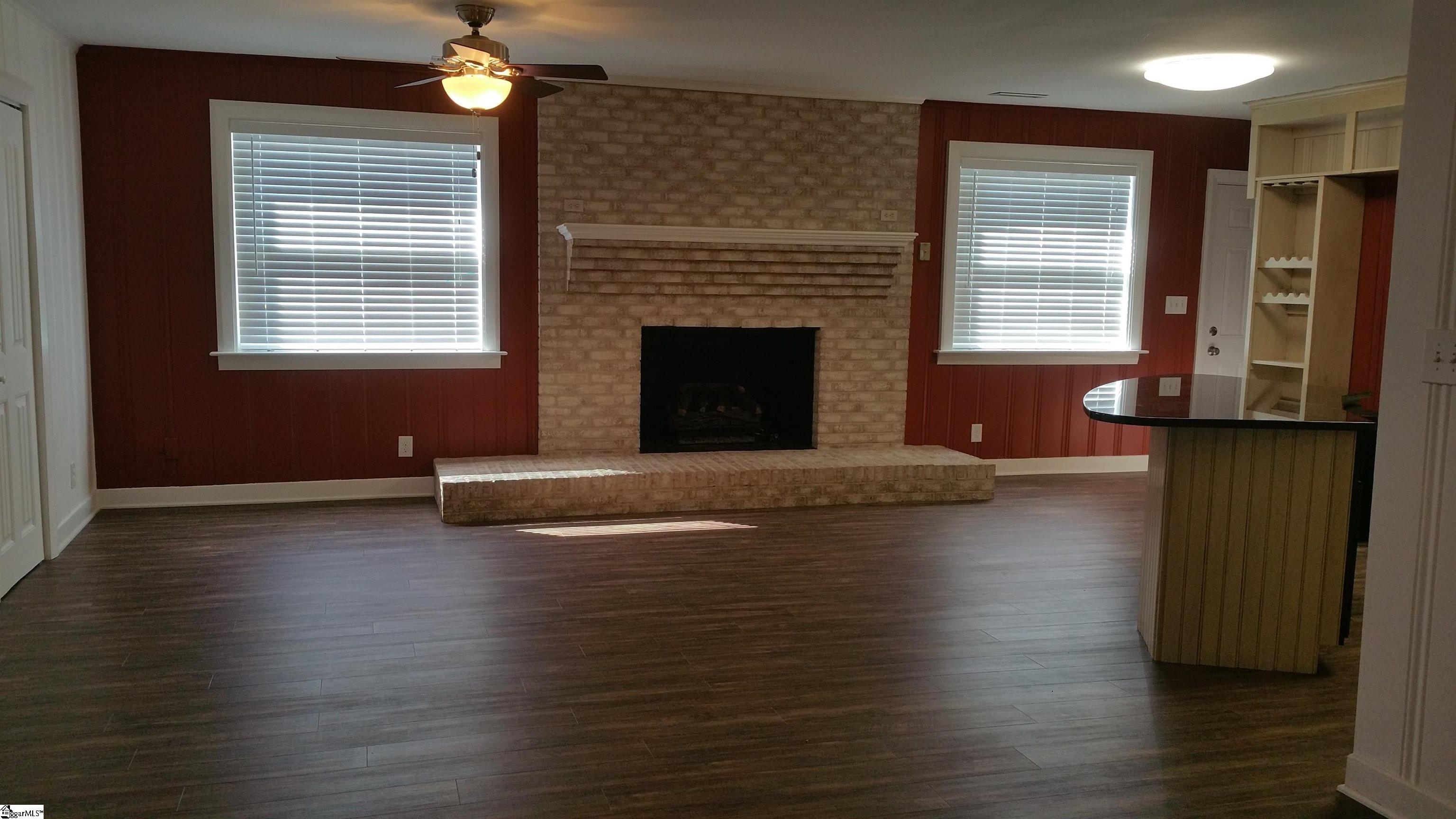 1601 Rutherford Road Greenville, SC 29609 - Photo 3 of 15