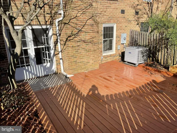 $3,800 | 2941 Oakborough Square, Oakton, VA 22124