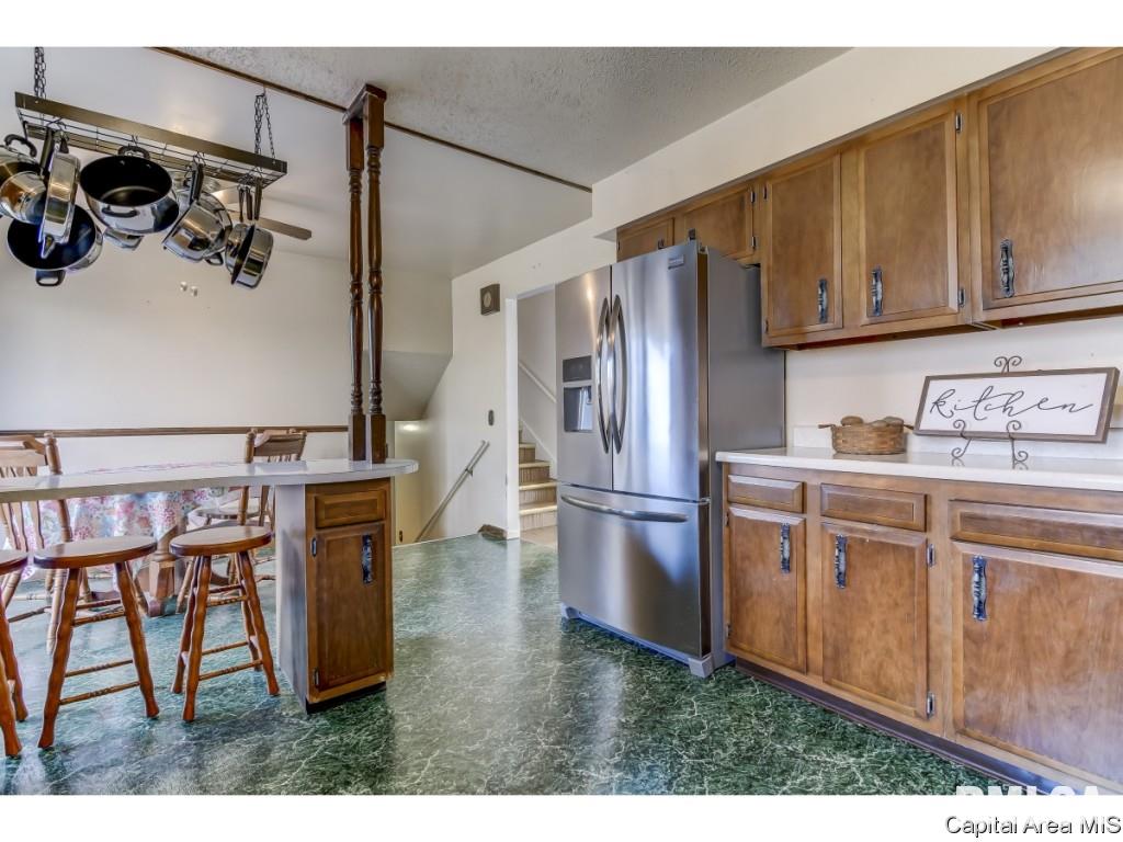 2475 Arrowhead Drive Springfield, IL 62702 - Photo 10 of 25