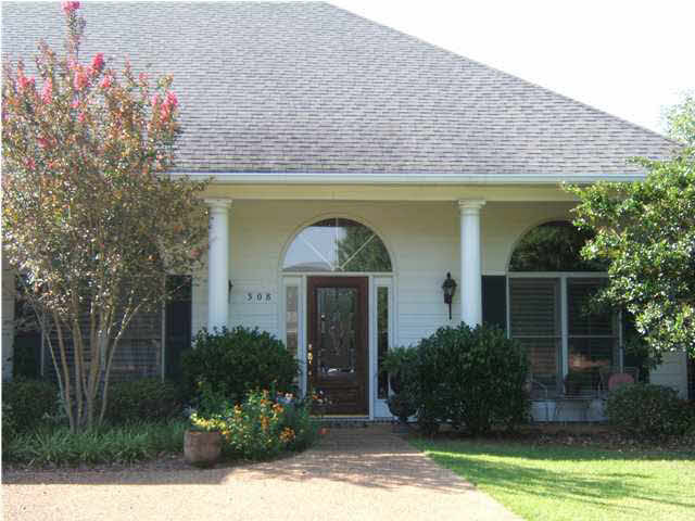 308 Hunters Crest Ridgeland, MS 39157 - Photo 1 of 11 Photo 1