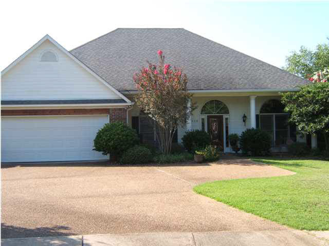 308 Hunters Crest Ridgeland, MS 39157 - Photo 2 of 11 Photo 2