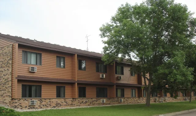 $796 | 126 1st Street Southeast, Unit 14, Ortonville, MN 56278