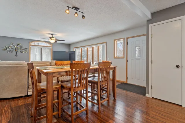 $355,000 | 512 Seminole Avenue, Osceola, WI 54020