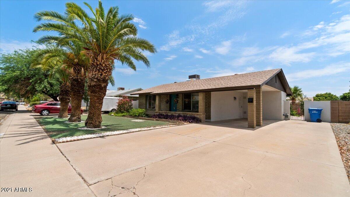 2235 West Charter Oak Road Phoenix, AZ 85029 - Photo 1 of 20 01-Front of Home