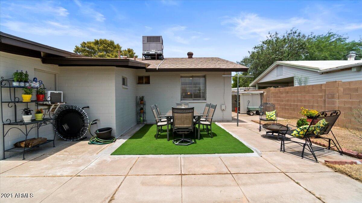 2235 West Charter Oak Road Phoenix, AZ 85029 - Photo 17 of 20 17-Back Patio