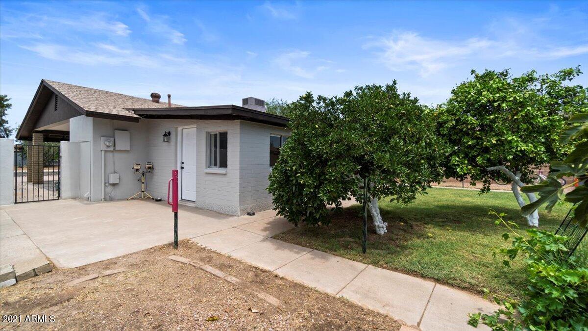 2235 West Charter Oak Road Phoenix, AZ 85029 - Photo 20 of 20 20-Backyard