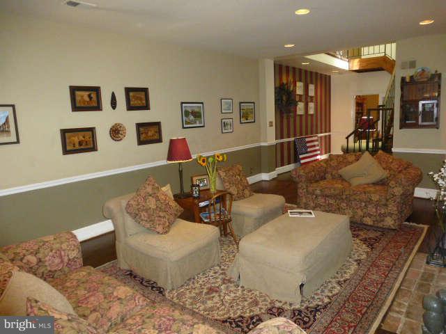 246 11th Street Southeast Washington, DC 20003 - Photo 6 of 30 Living Room