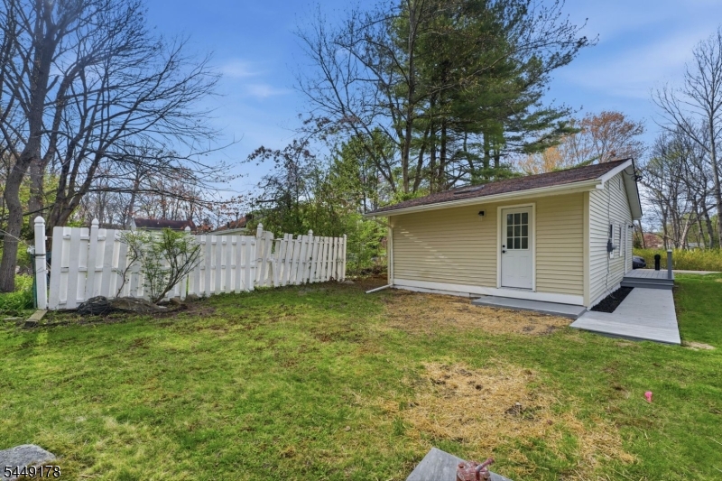 46 Wildwood Road Oak Ridge, NJ 07438 - Photo 16 of 19