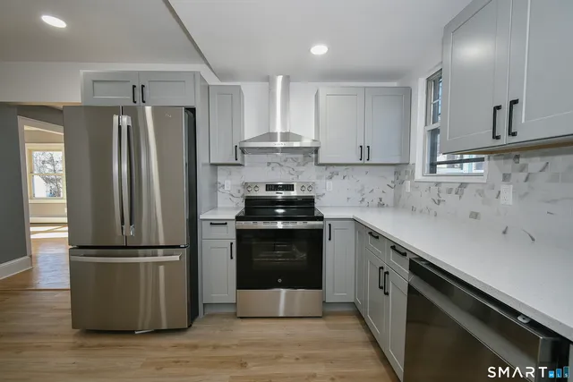 $359,900 | 31 Grant Street, Vernon, CT 06066