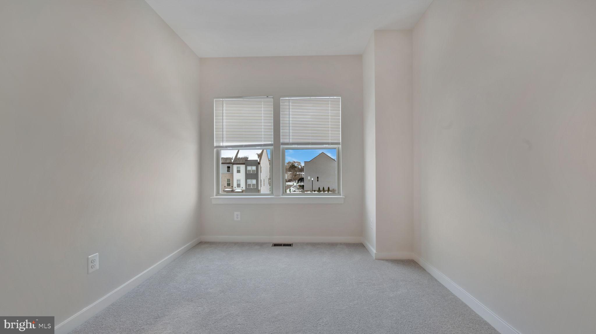 13170 Arches Road Herndon, VA 20170 - Photo 2 of 30 an empty room with window