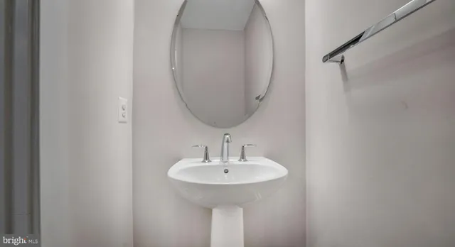 $3,600 | 13170 Arches Road, Herndon, VA 20170