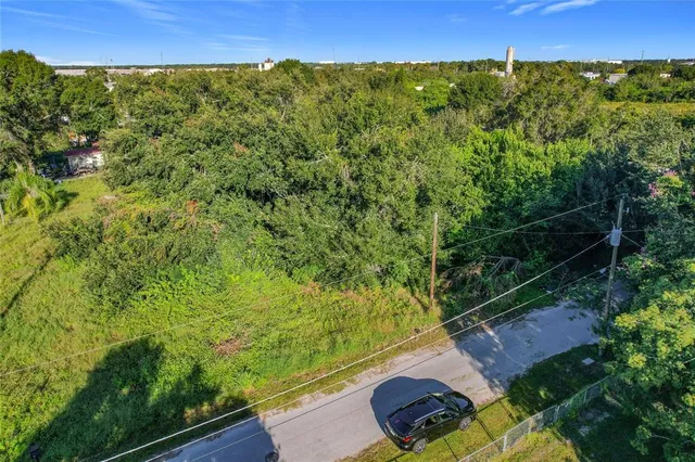 a view of an outdoor space and a yard