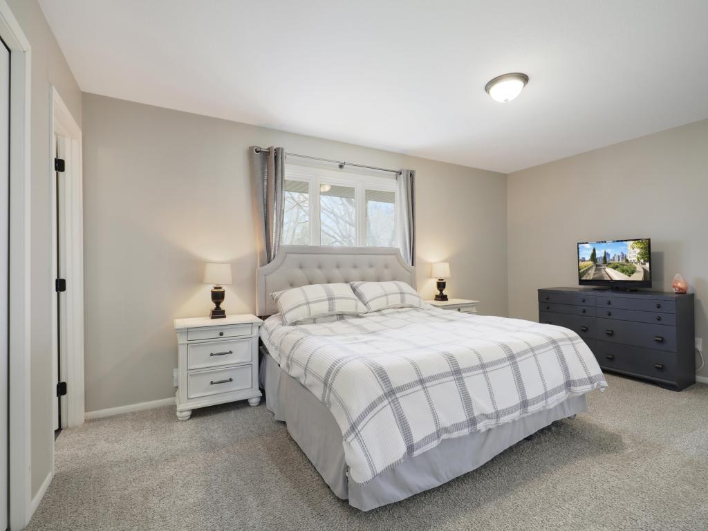 12821 Overlook Road Dayton, MN 55327 - Photo 17 of 39 Gallery Image 17