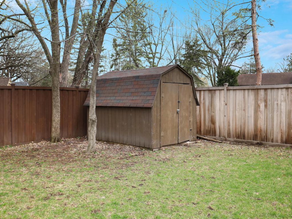 12821 Overlook Road Dayton, MN 55327 - Photo 33 of 39 Gallery Image 33