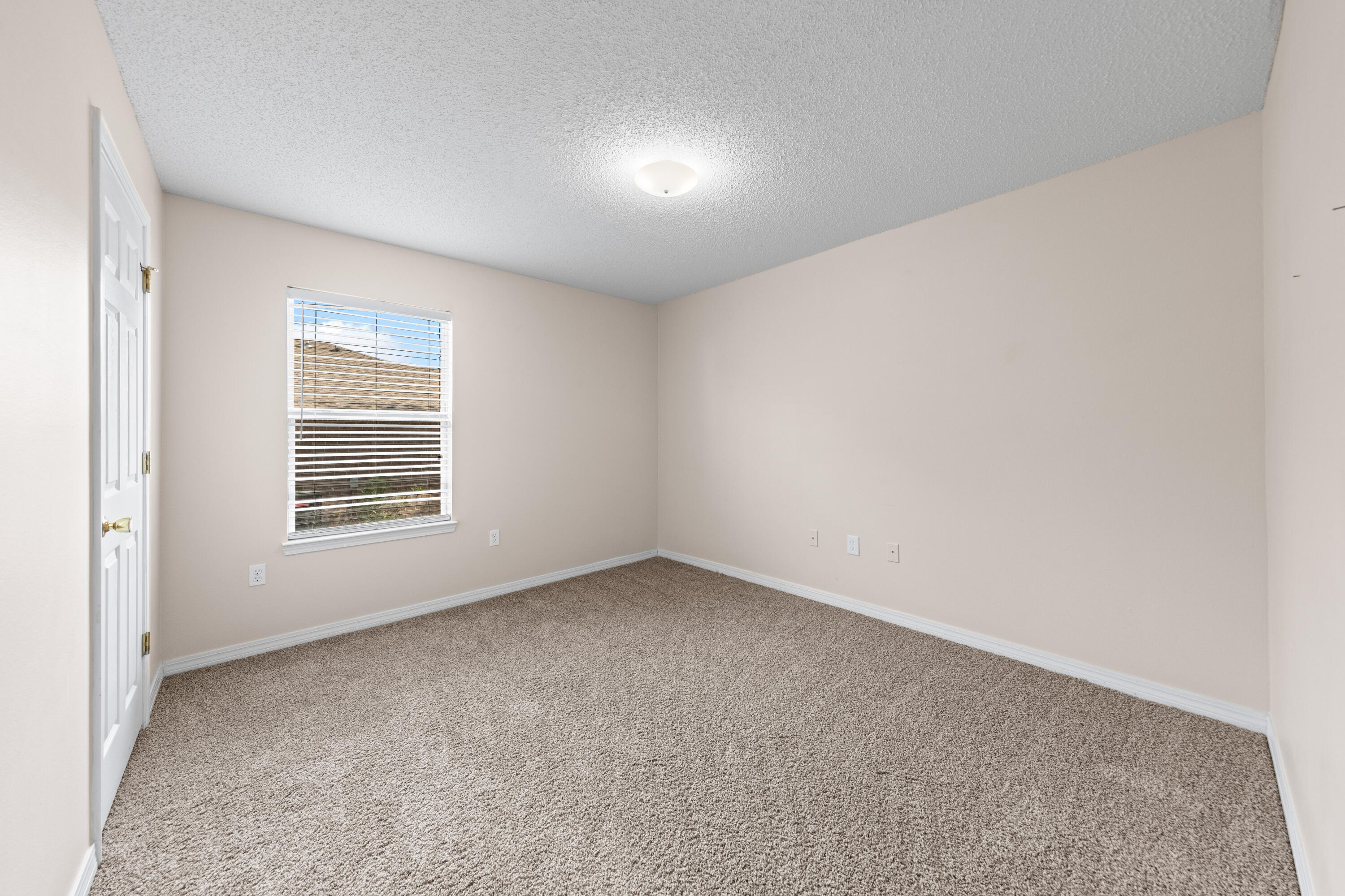 275 Limestone Circle Crestview, FL 32539 - Photo 25 of 45 an empty room with a window
