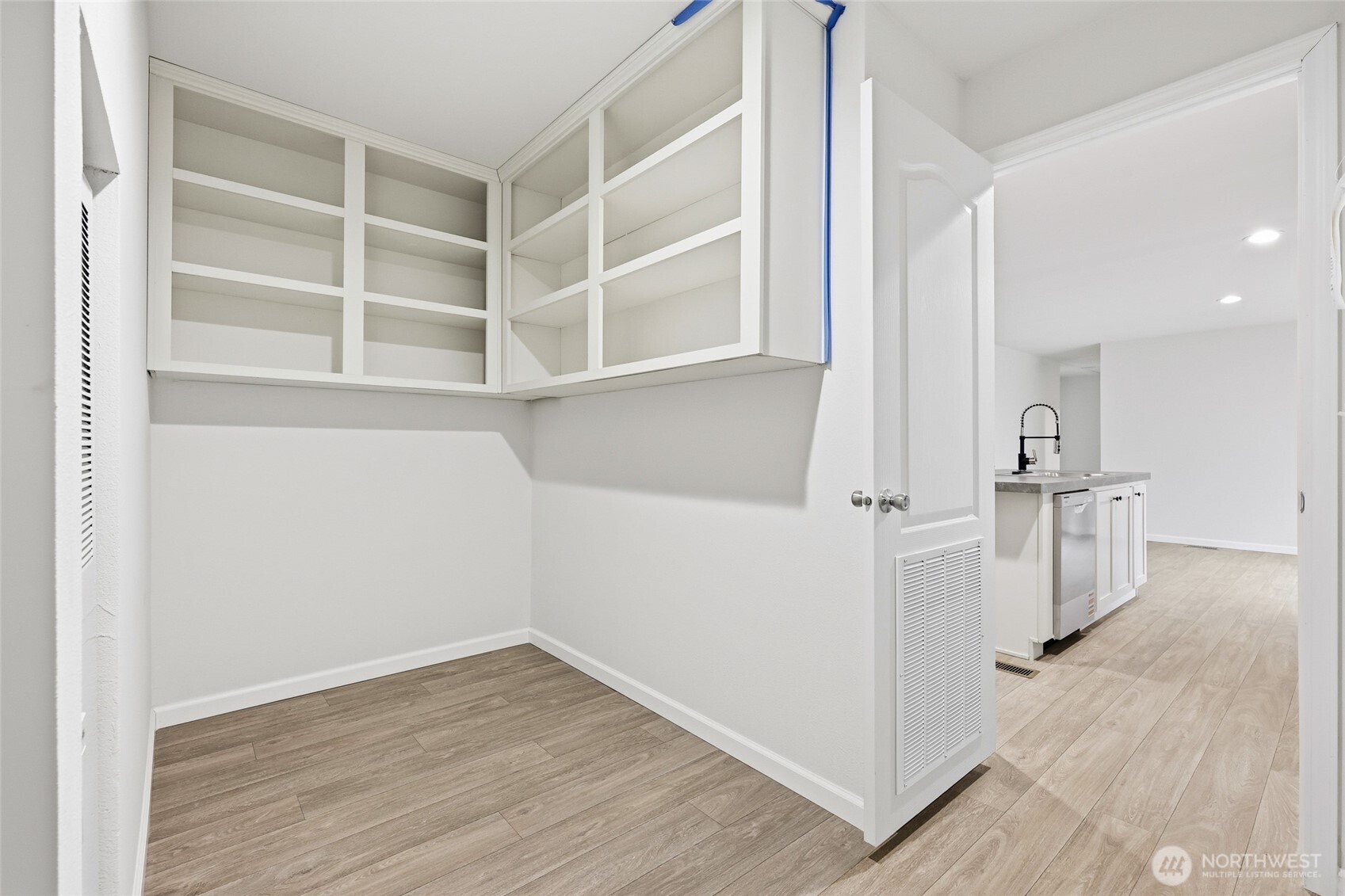30 Porter Creek Road Elma, WA 98541 - Photo 21 of 33 a view of an empty room with wooden floor and a window