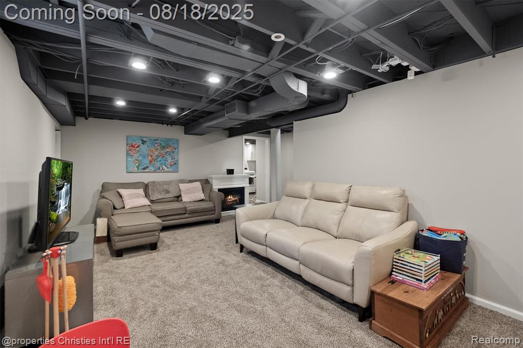 1652 Taunton Road Birmingham, MI 48009 - Photo 23 of 33 Gallery Image 23