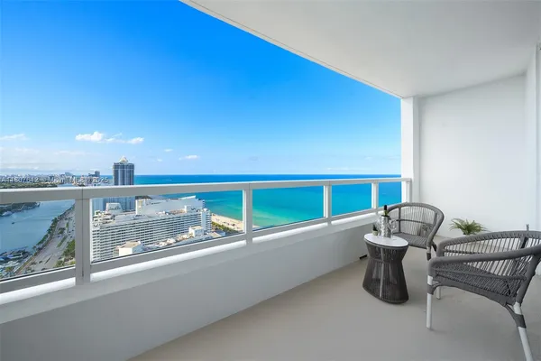 $10,250 | 4401 Collins Avenue, Unit 3505, Miami Beach, FL 33140