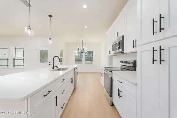 $465,000 | 2621 Indigo Avenue, Middleburg, FL 32068