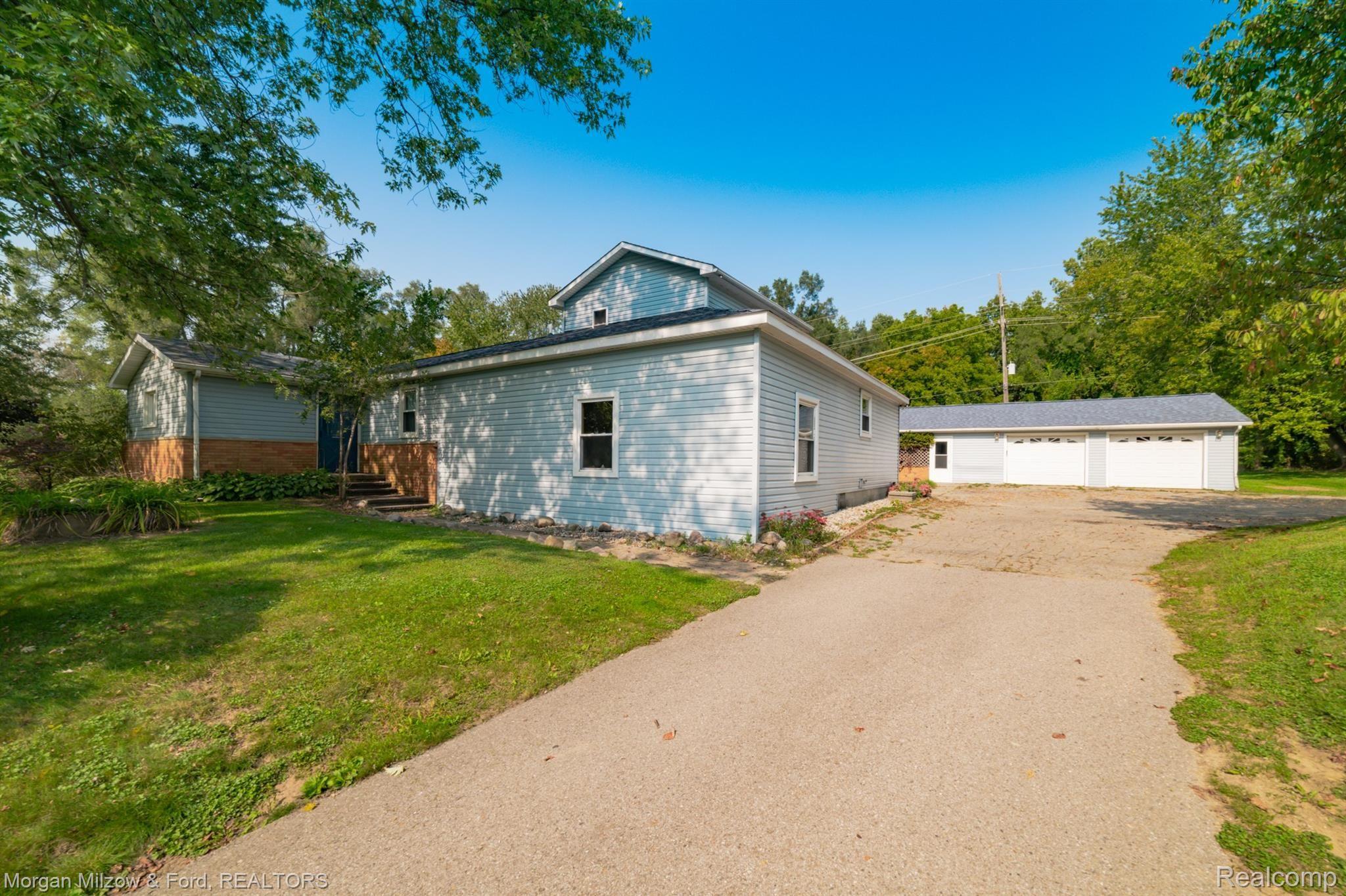 1893 White Lake Road Highland, MI 48356 - Photo 1 of 48 1893 White Lake Road (1).jpg