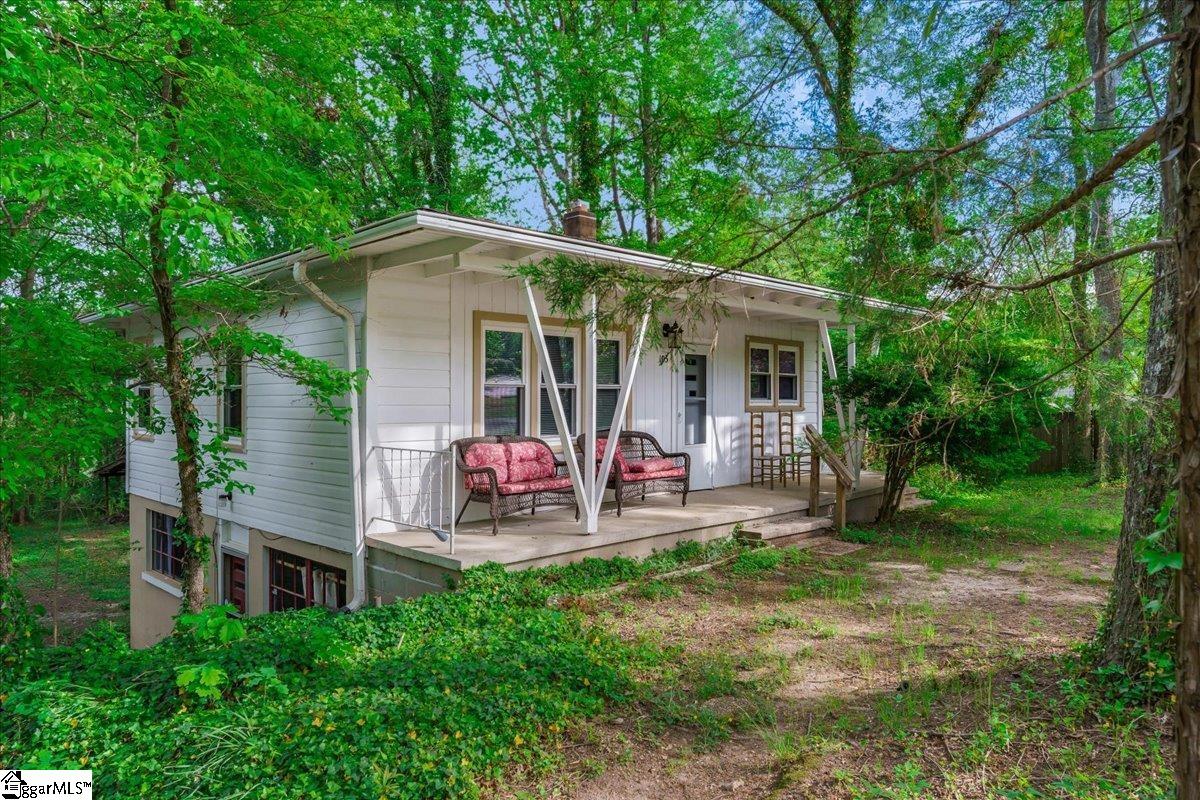 105 Nettles Road Clemson, SC 29631 - Photo 2 of 36 Gallery Image 2