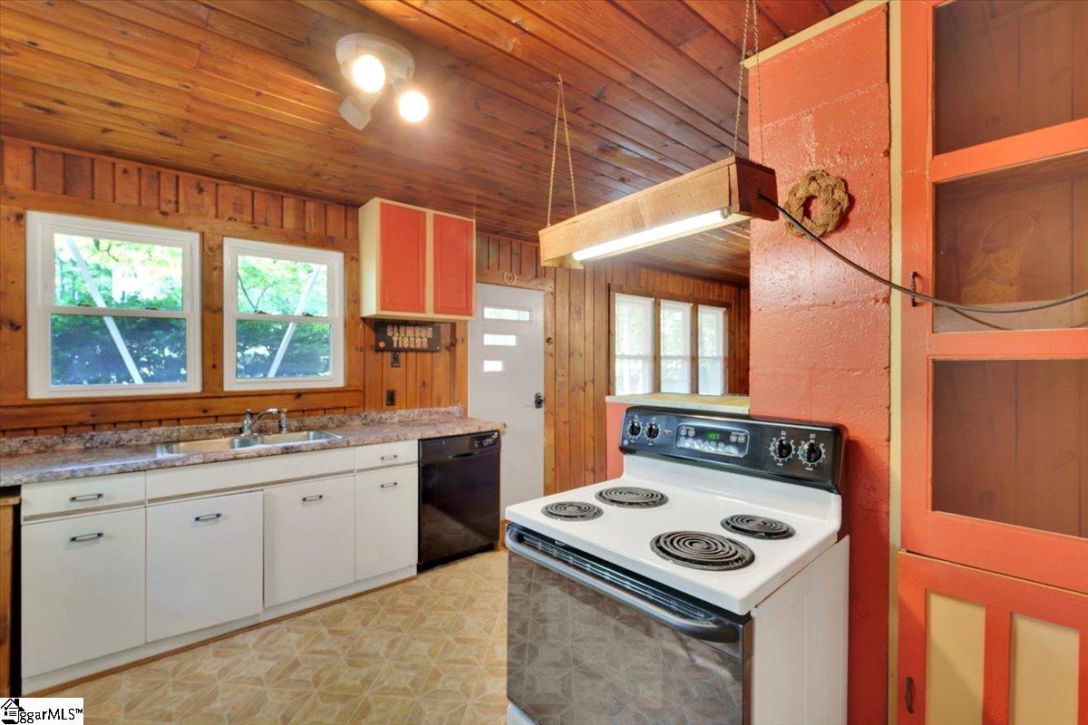 105 Nettles Road Clemson, SC 29631 - Photo 10 of 36 Gallery Image 10
