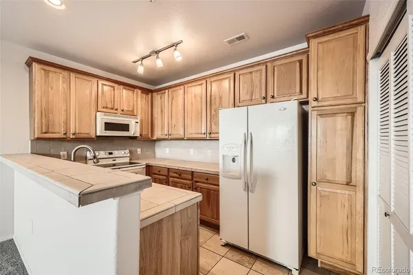 $394,900 | 16366 East Fremont Avenue, Unit 11, Aurora, CO 80016