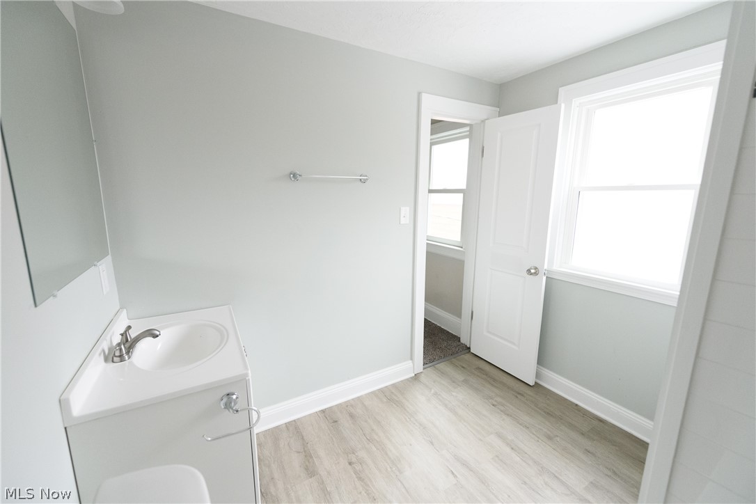 1599 Ivydale Road Cleveland, OH 44118 - Photo 21 of 34