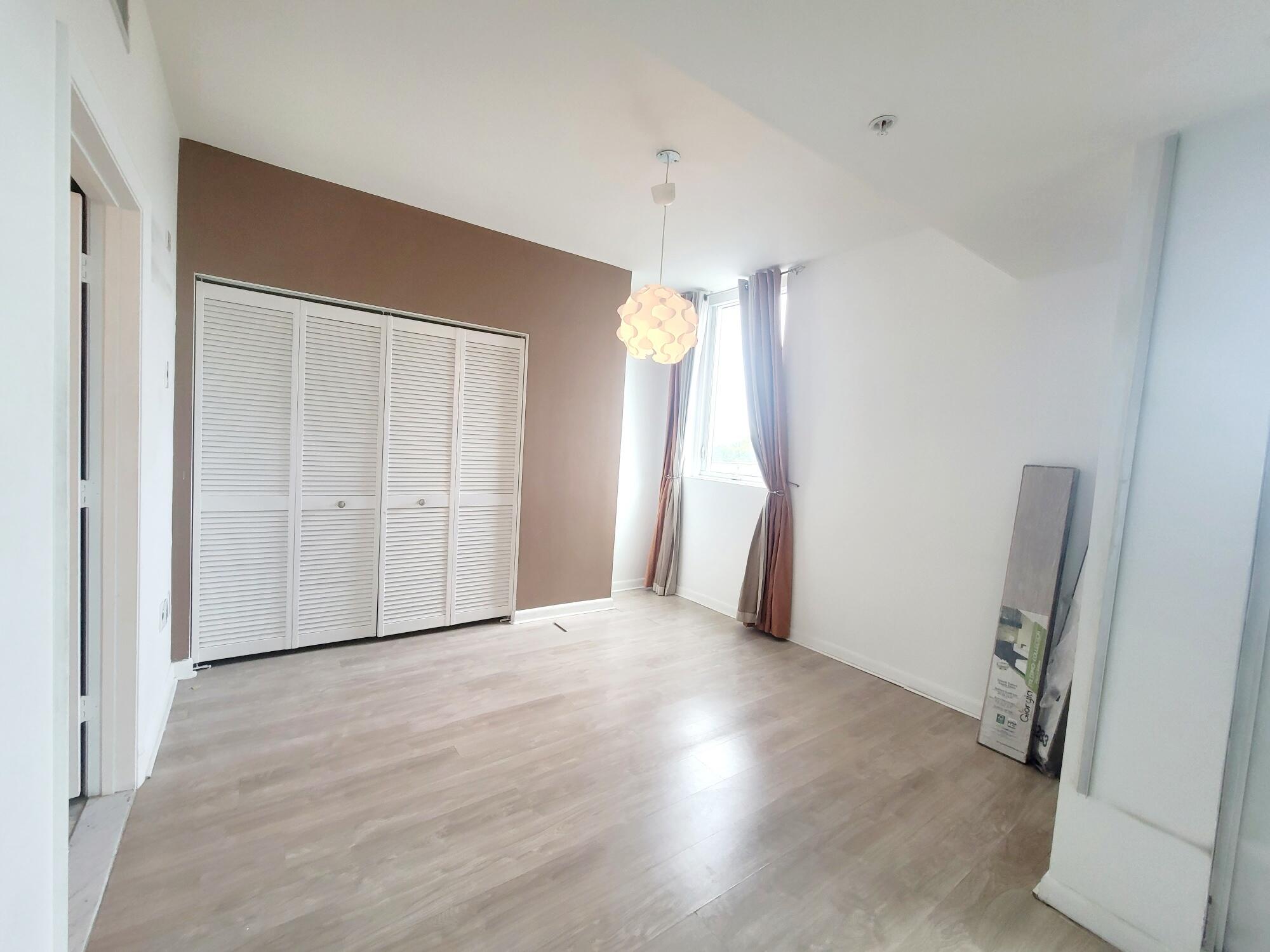 244 Biscayne Boulevard, Unit 401 Miami, FL 33132 - Photo 16 of 36 a view of empty room