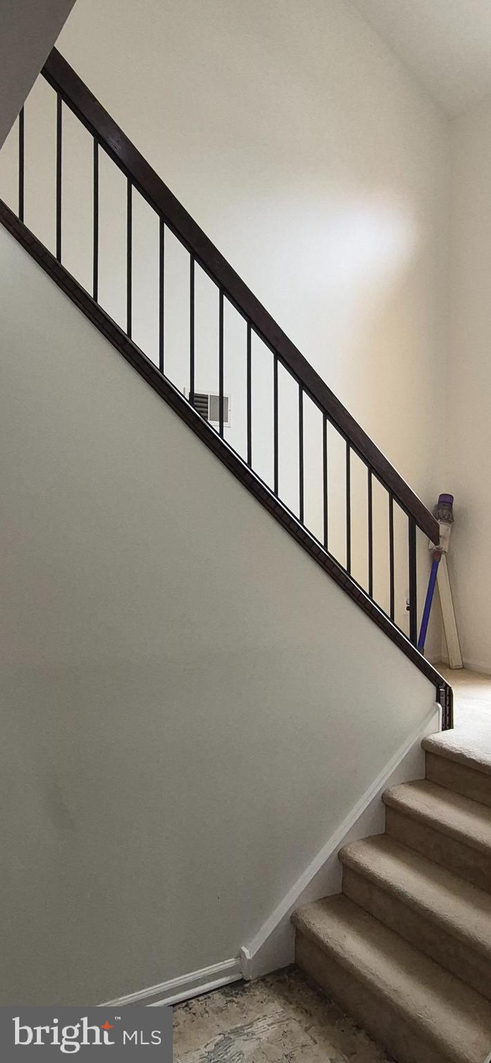 8 Del Sol Place Sicklerville, NJ 08081 - Photo 15 of 40 a view of entryway